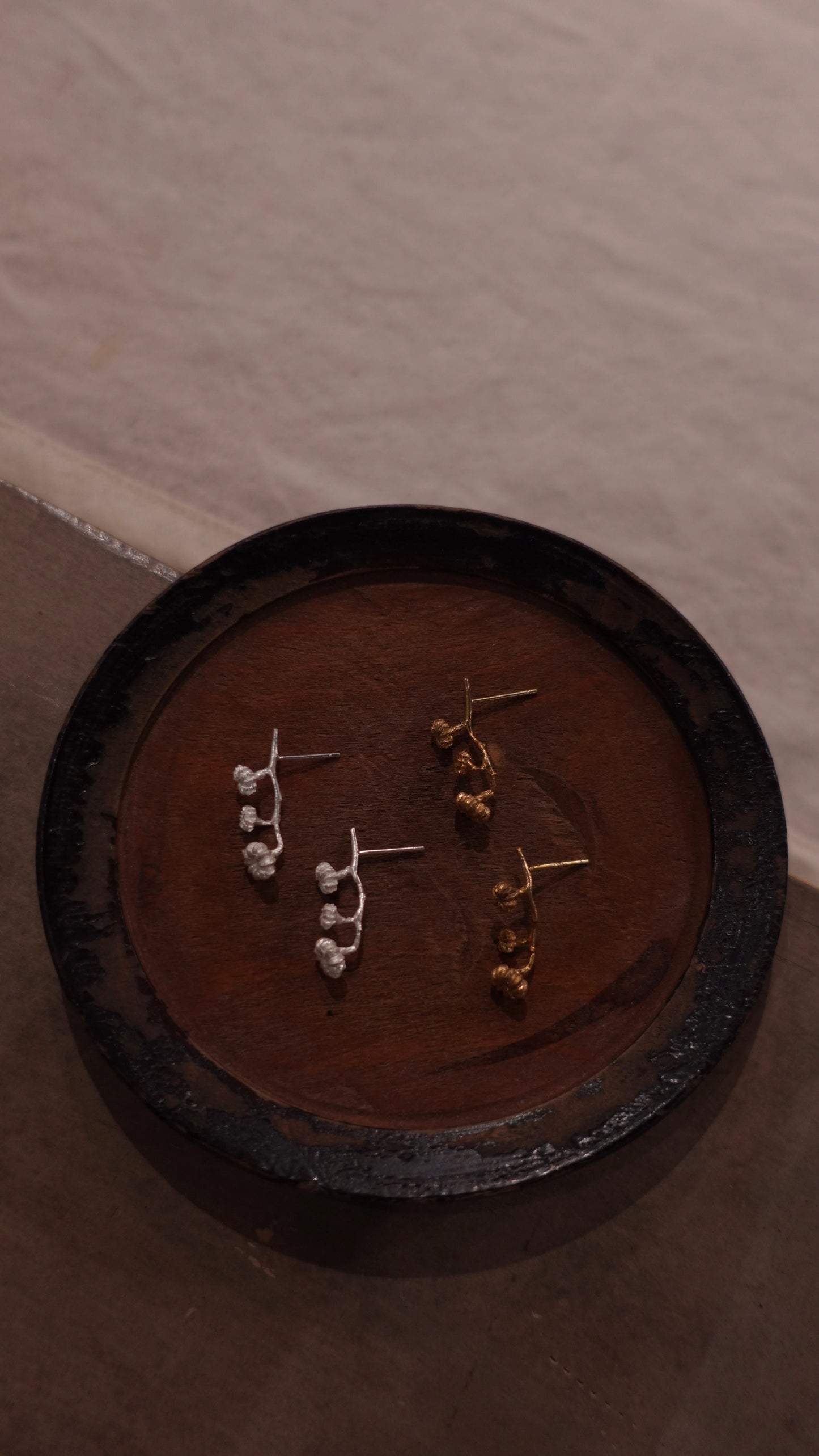 サビ 錆 𓇚 Inkberry Earring