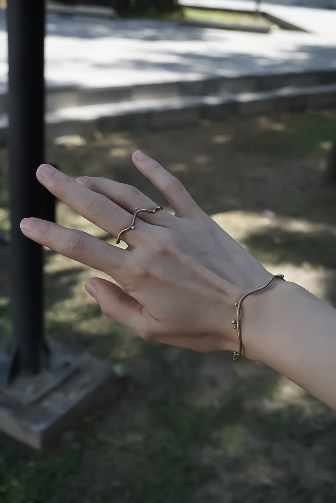 Hoshi*:.。. .。.:*・゜゚・*Double Fingers Ring