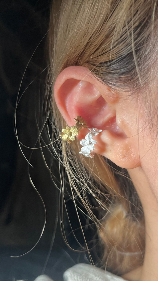 サビ 錆 𓇚 Baby Hydrangeas Ear Cuff H08