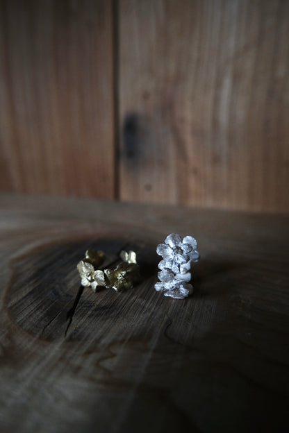 サビ 錆 𓇚 Baby Hydrangeas Ear Cuff H08