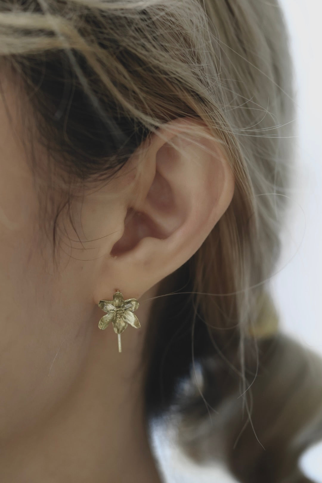 サビ 錆 𓇚White Garlic Flower Earrings